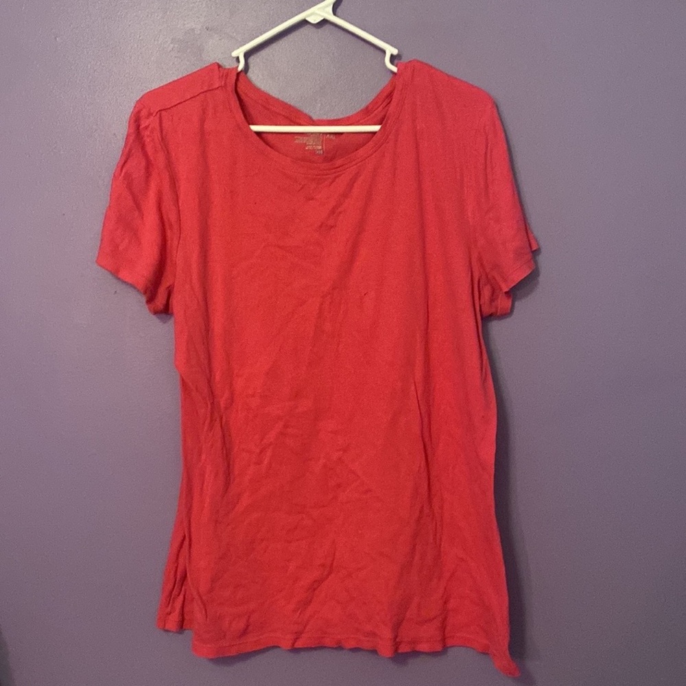 Old navy t-shirt